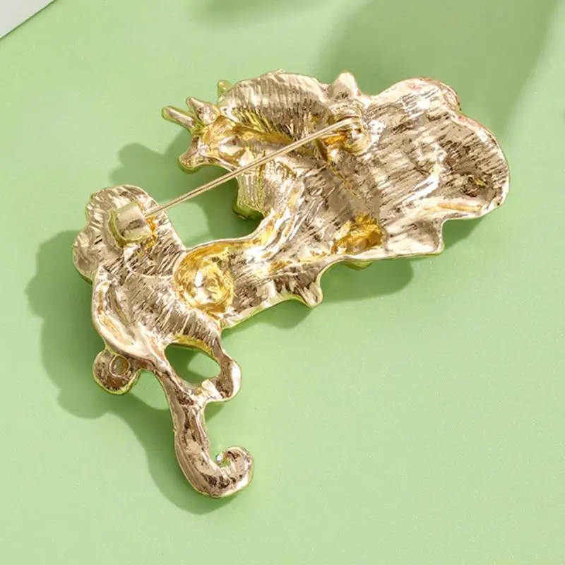 31BF Chinese Horse Brooch Alloy Cultural Symbol Jewelry for Daily Outfits