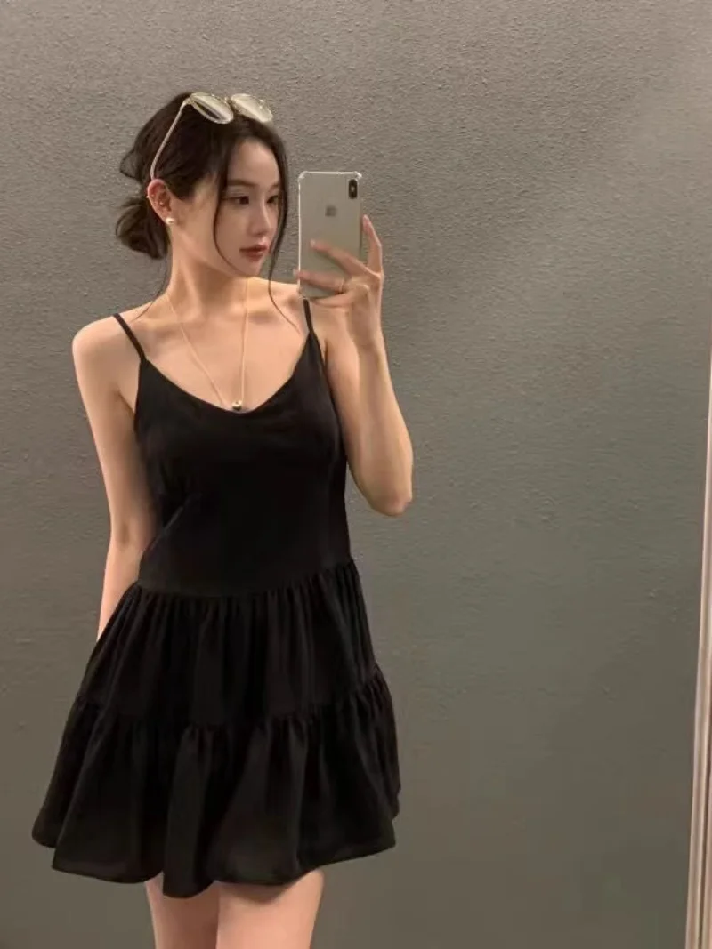 エレガントな V ネックストラップドレス女性の若々しい人形ハイウエスト痩身黒ミニ夏韓国スタイル A ラインガウン袖なし