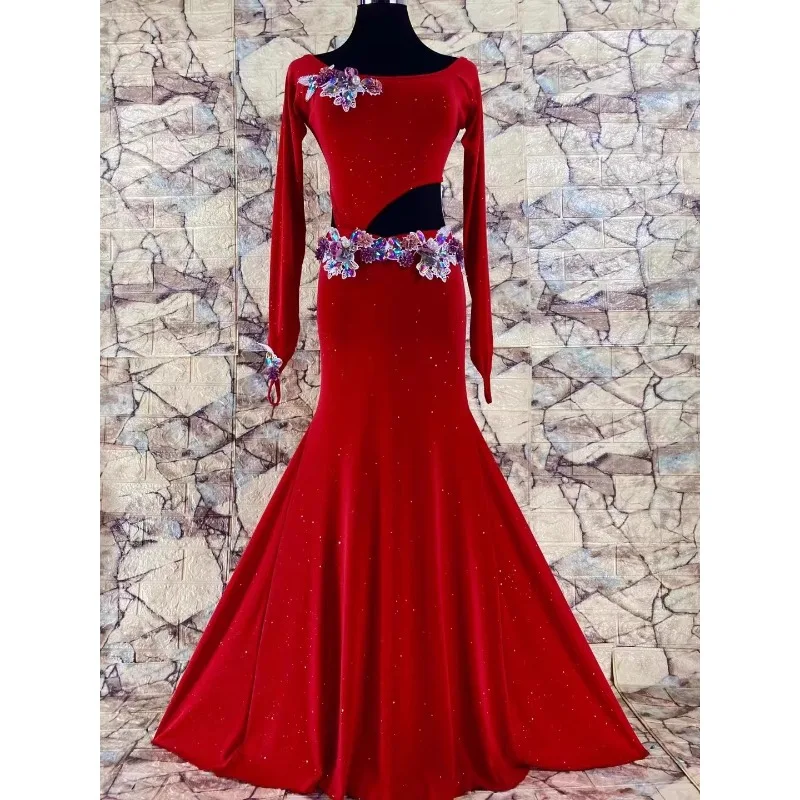 맞춤형 밸리 댄스 의상 빨간색 긴팔 탑 빅 스윙 스커트 퍼포먼스 슈트 세트 동부 댄스 3D 꽃 액세서리