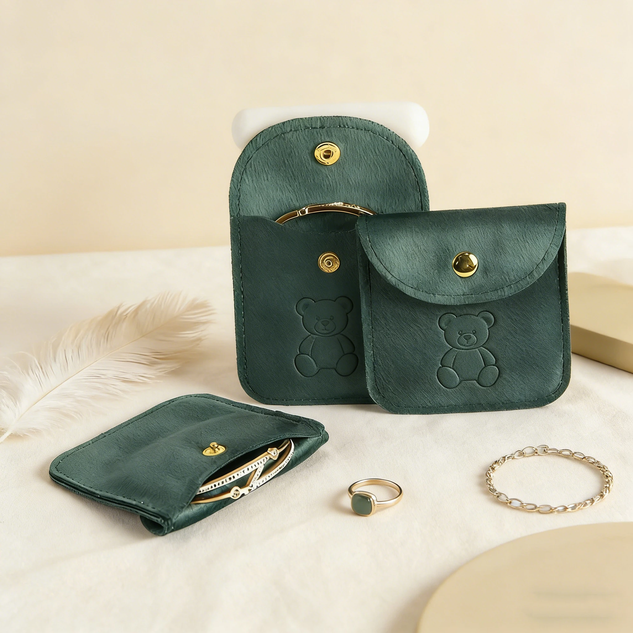 

Customization Logo Portable Suede Jewelry Velvet Pouch Custom Jewellery Snap Pouch Wedding Gift Earrings Rings Packaging Sack