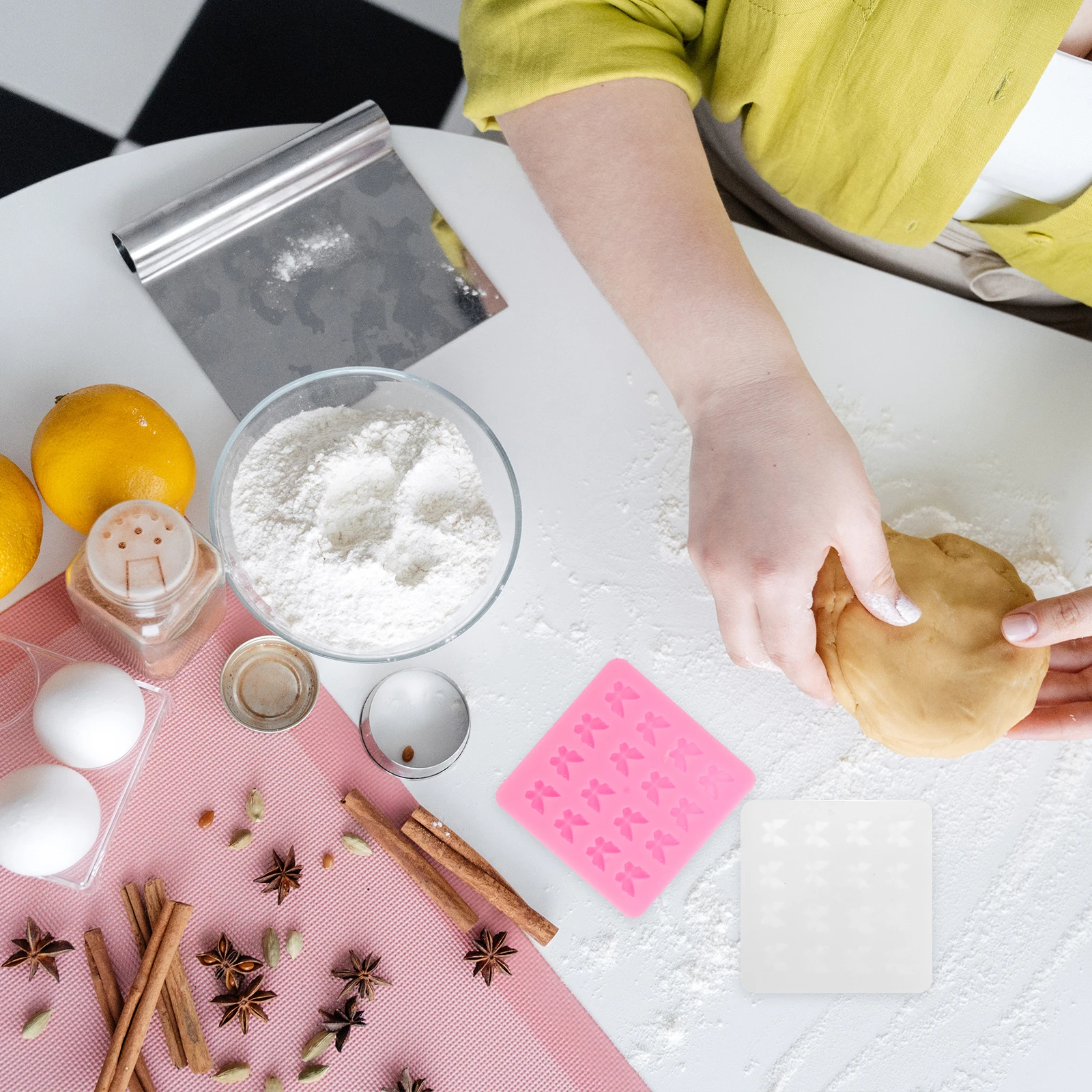 

2 шт. силиконовые формы для выпечки в форме бабочки, розовые полупрозрачные легкие антипригарные помадки, украшения для шоколадного торта, кухня