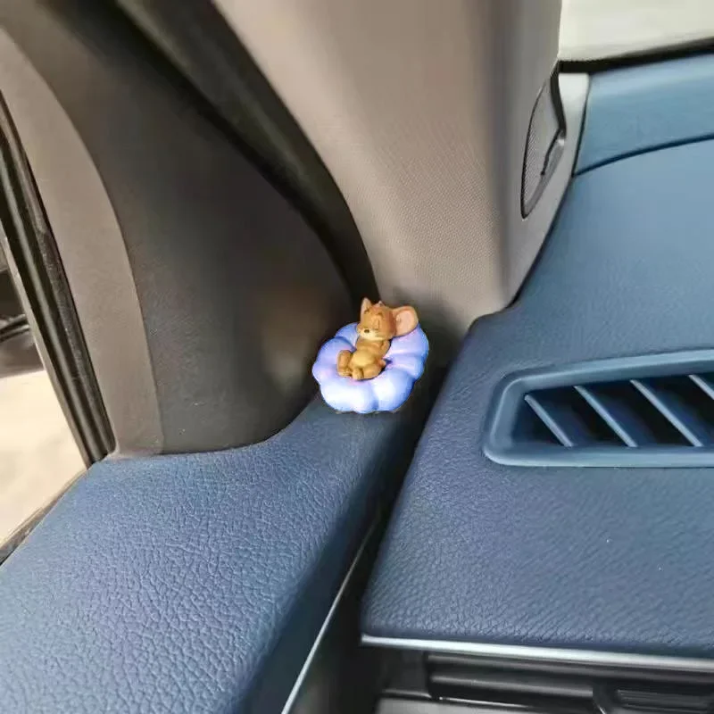 Tom Jerry Desktop Display Car Dashboard Decor Cartoon Figure Vehicle Interior Desktop Ornament Collection Car Accessories view 6