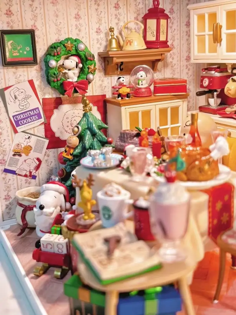 Caja ciega de la serie del árbol de Navidad de Snoopy'S Re-Ment genuina, juguetes de adornos de modelos coleccionables, regalos de navidad