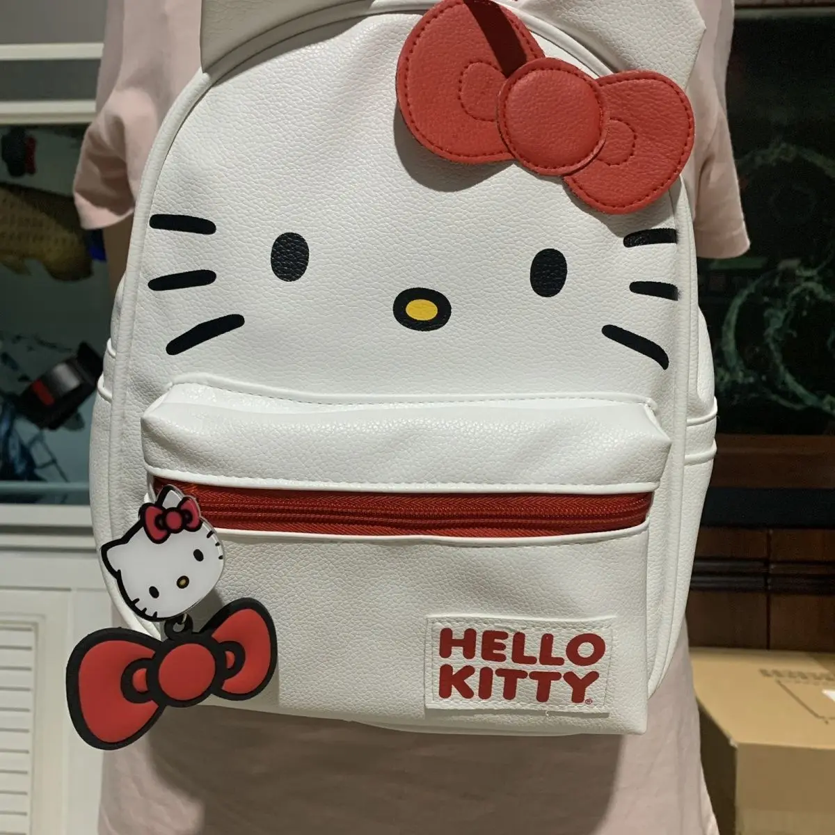 The new Sanrio hellokitty backpack dirt-resistant student backpack simple and cute sanrio school supplies backpack anime girl