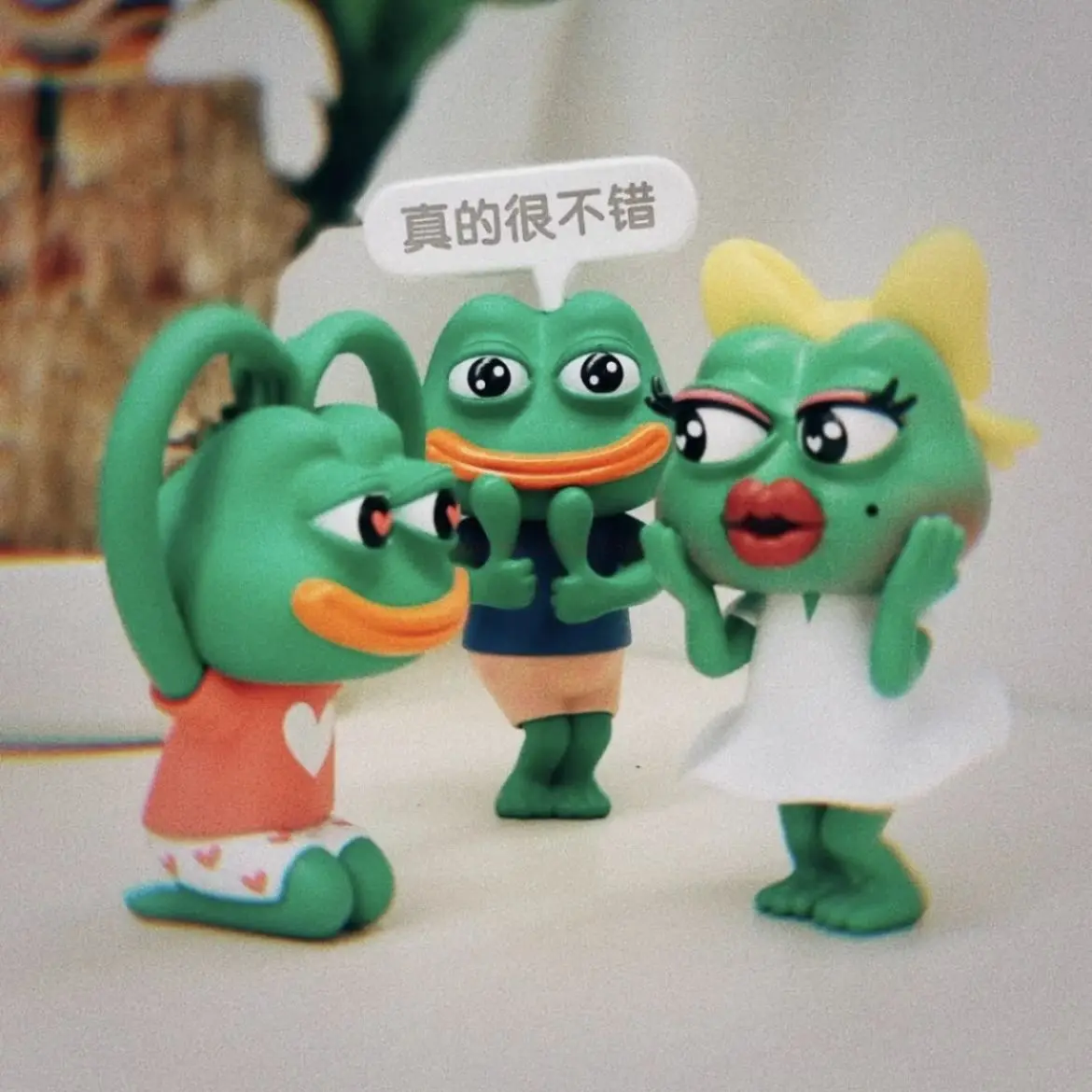 Neue traurige Frosch Blind Box pepe den Frosch nicht allein Serie Figuren Modell Gezeiten spielen Kinder Anime Action Spielzeug Geschenk lustige Dekoration