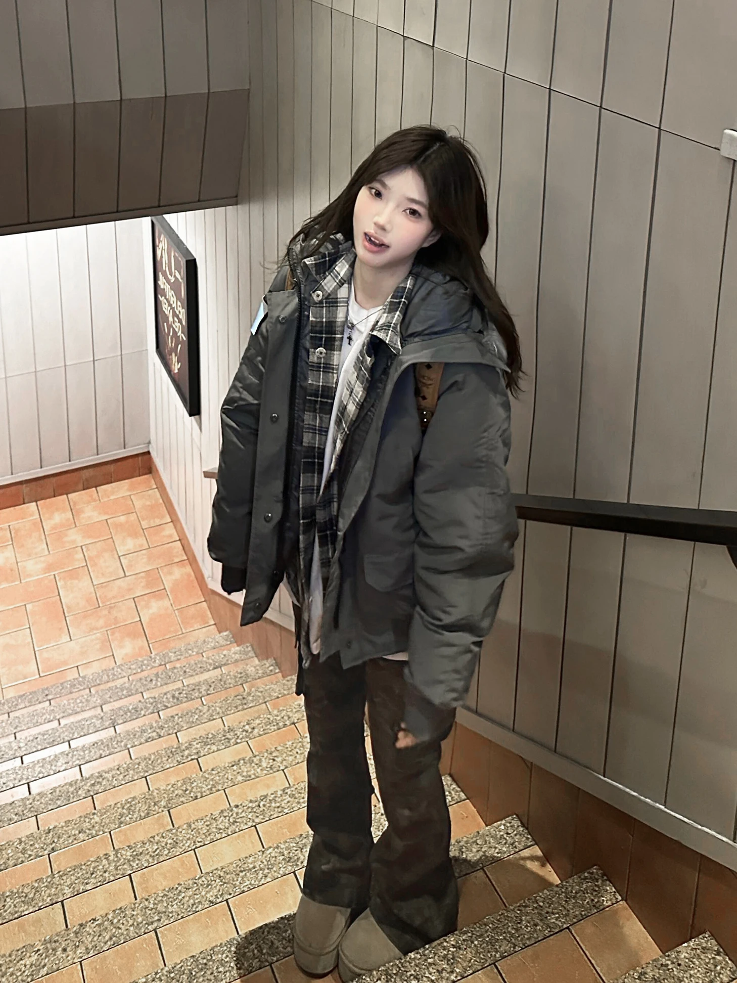 

Женские парки с натуральным мехом, осенние, свободного кроя, для походов, на молнии, с широкими пуговицами, модные, с поясом, классические, комбинированные, стильные, для повседневной носки