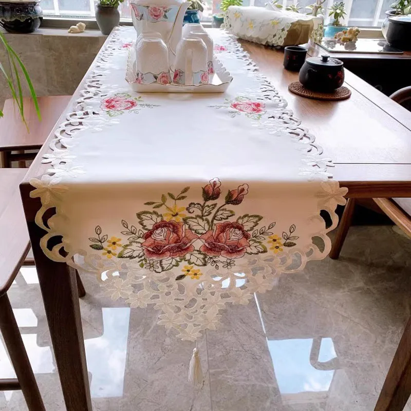 

Europe lace rose flower embroidery Table flag Runner cloth cover tablecloth Christmas Wedding Table decoration and accessories