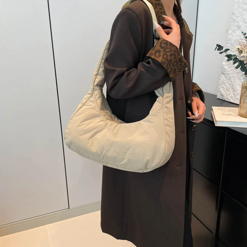 2026 New Minimalist Puffer Hobo Bag Large Capacity Nylon Crescent Sling Bag Women Solid Color Zipper Underarm Shoulder Purse