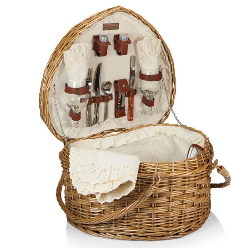 Custom Size Color 2 Person 40*35*22Cm Caramel Heart Shaped Wicker Picnic Basket With Tableware