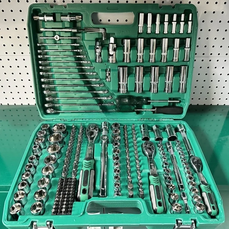 

Auto repair socket wrench, combination repair