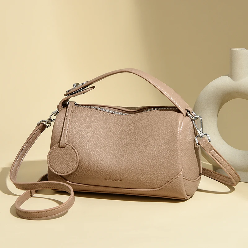 

Элегантная женская сумка с уникальным дизайном ручки, из мягкой кожи, на плечо, кроссбоди, люксовая женская сумка, женская сумка-клатч