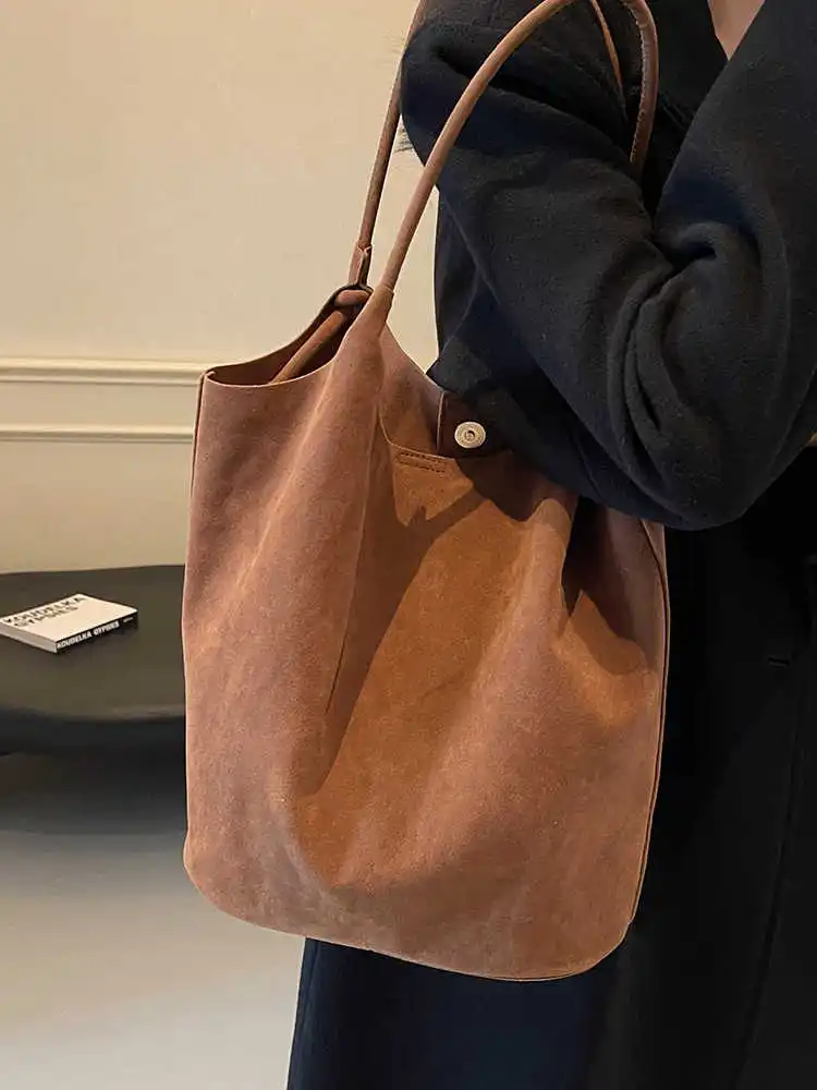 Retro Suede Tote Ba… - image