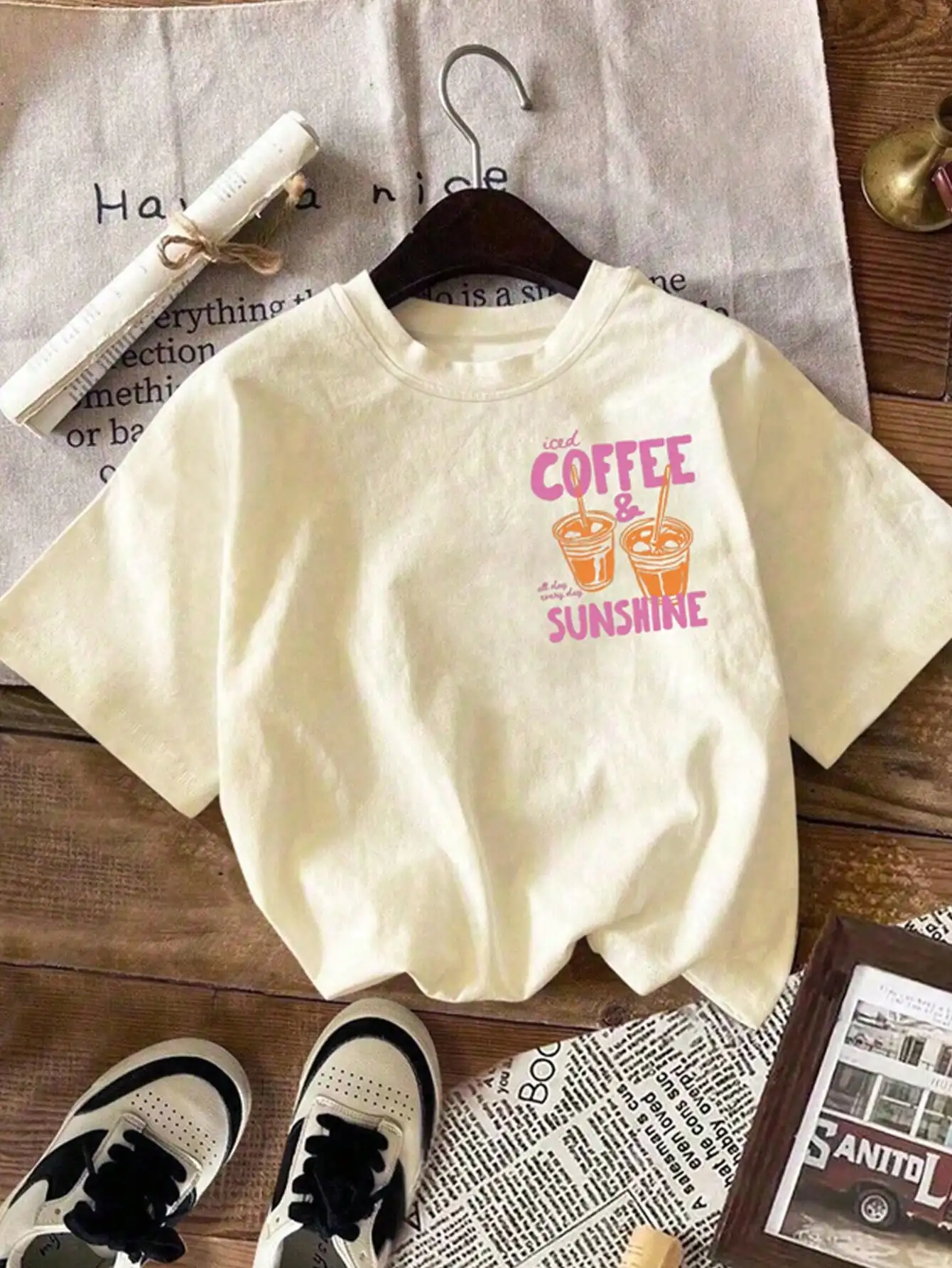 

Женская футболка с принтом «Iced Coffee And Sunshine», летняя повседневная свободная футболка