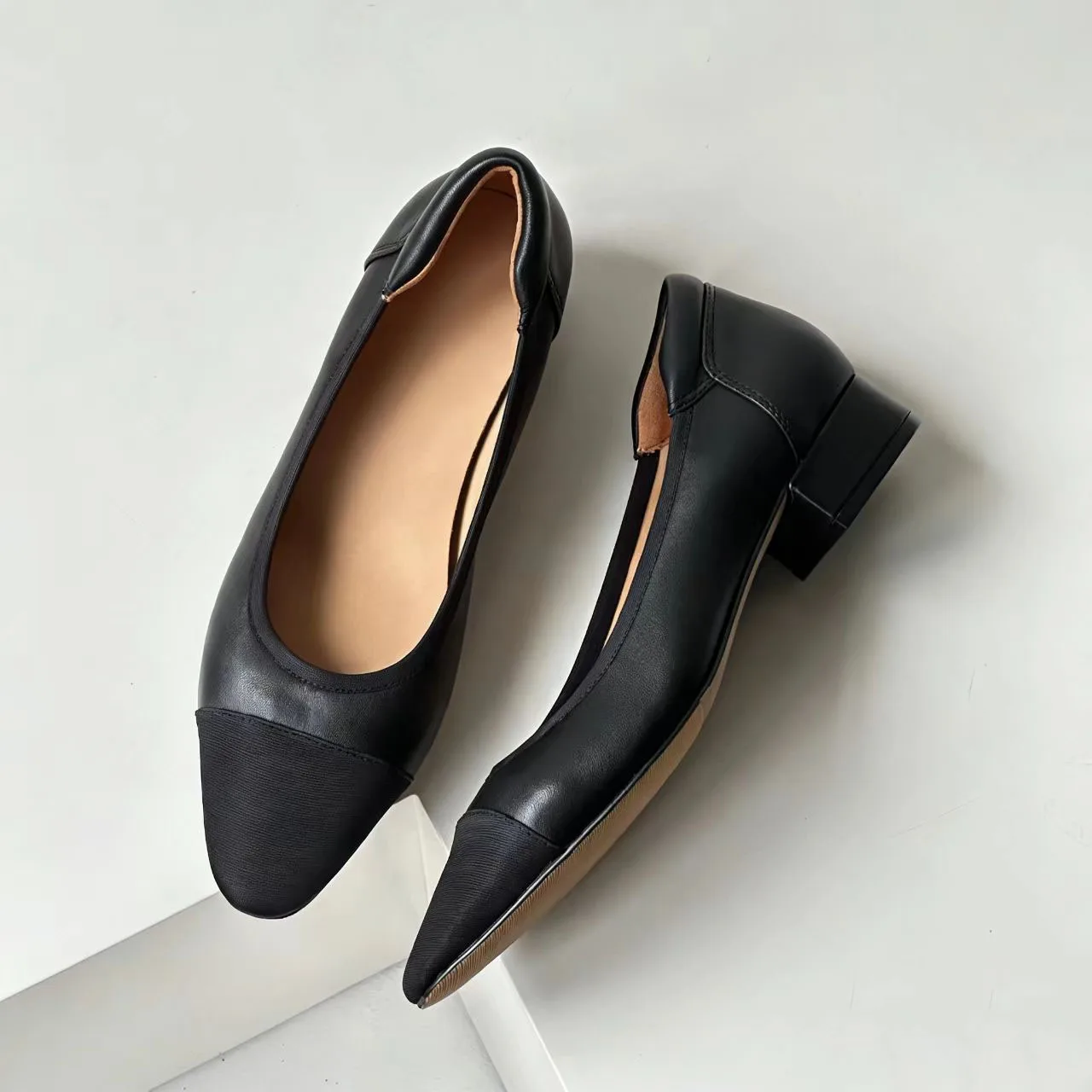 

Women Leather Cap-toe Pumps 2.5cm Heel Comfortable Shoes