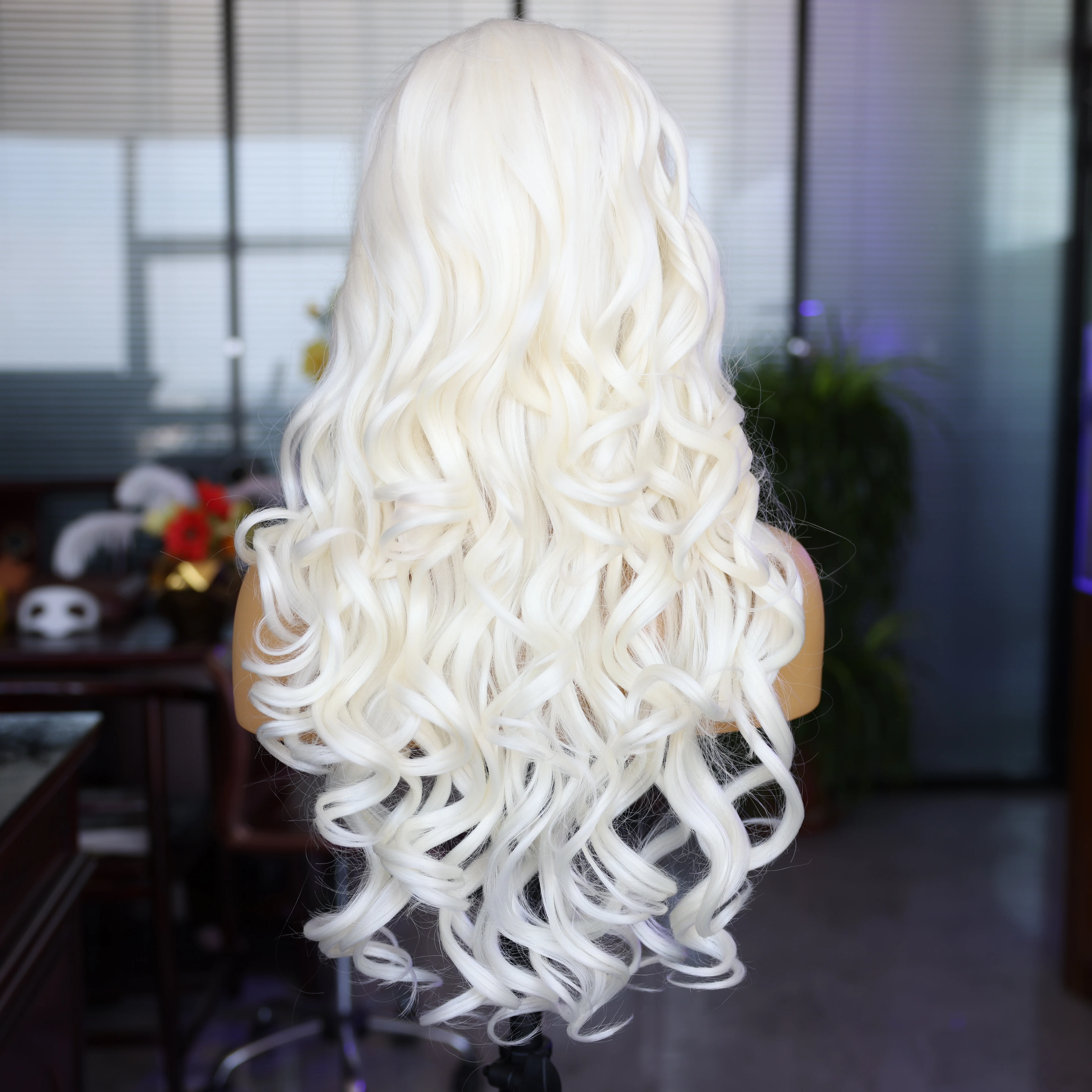 White Long Synthetic Wave Wig Natural Hair Line 13*4 Front Lace Mesh Cap Lightweight Breathable Party Cosplay Women's Wig