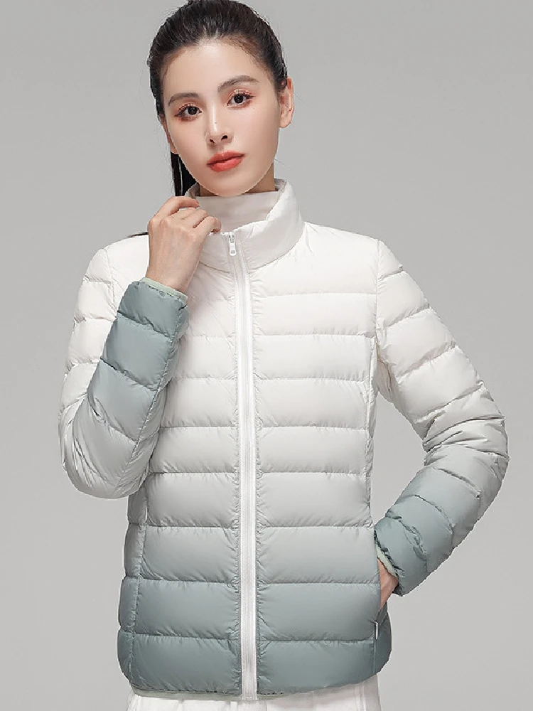 Women Ultra Lightweight Down Jackets 2023 New Autumn/Winter Female Fashion Gradient Slin Fit Short Stand Collar Keep Warm Coats