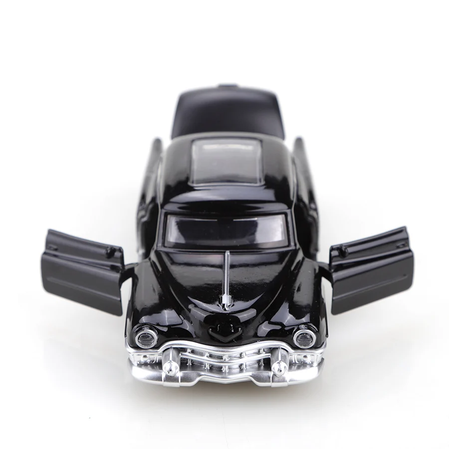 (Bagged) 1/36 Scale Series 62 Three-Door Pullback Car Model, Die-Cast Metal, Retro Style Boy Toy, Three Doors Can Be Opened. view 5