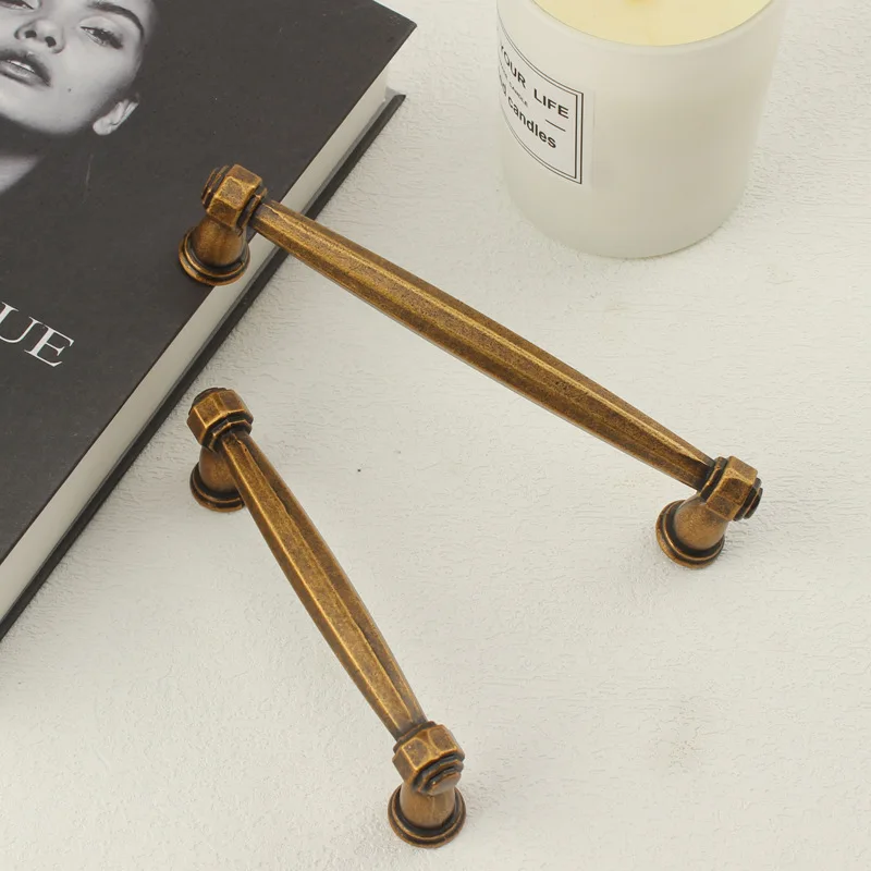 

European style antique cabinet door handle american wardrobe cabinet bronze vintage door handle drawer furniture hardware handle