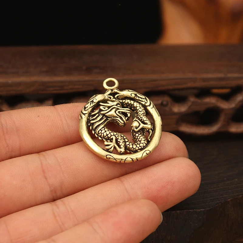 Brass Dragon Shape Pendant Keyrings Zodiac Dragon Keychain Men Car Key Chain Pendant Charms Vintage Jewelry Gift