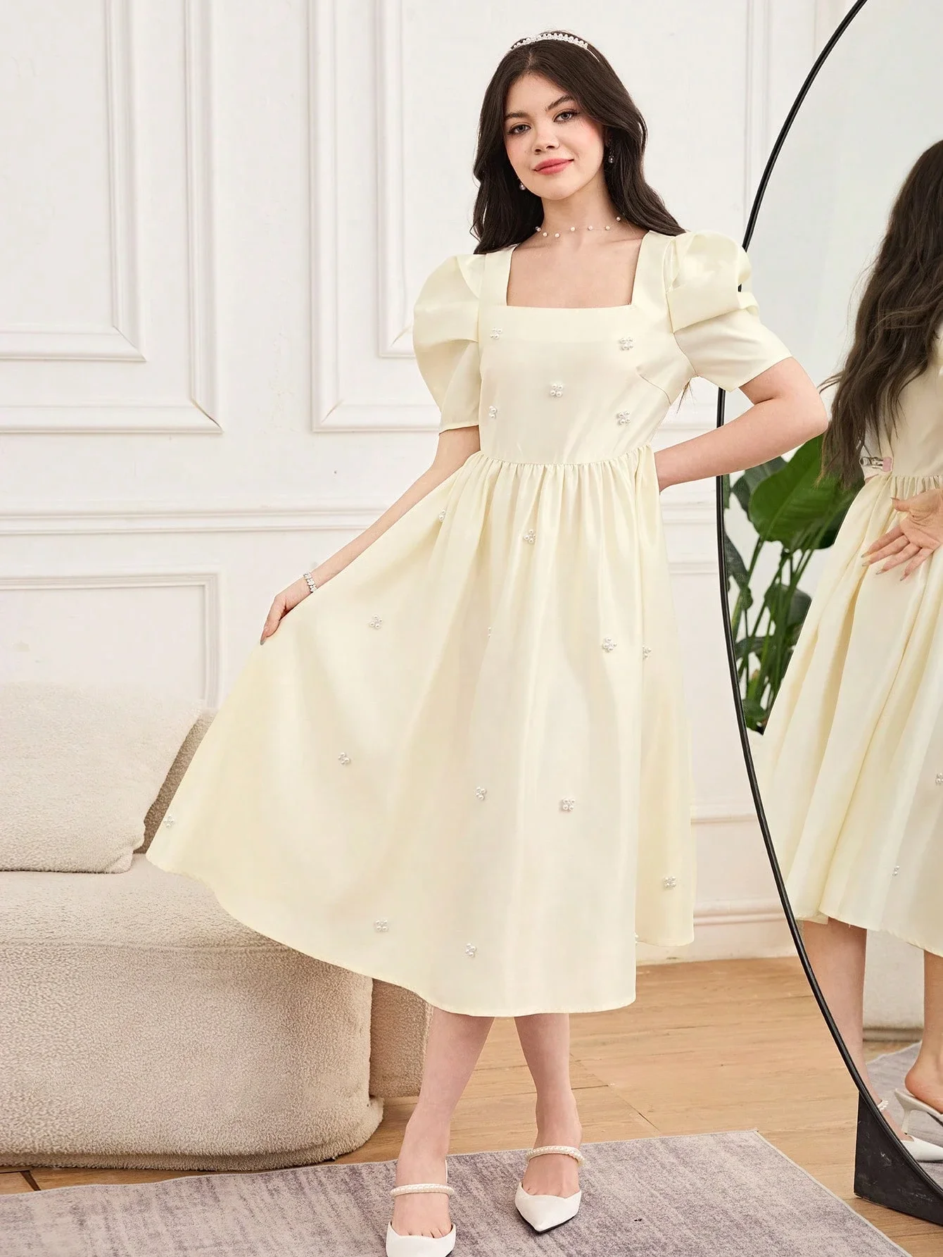 

Элегантное атласное миди-платье с квадратным вырезом, жемчужной отделкой и рукавами-гигот для женщин