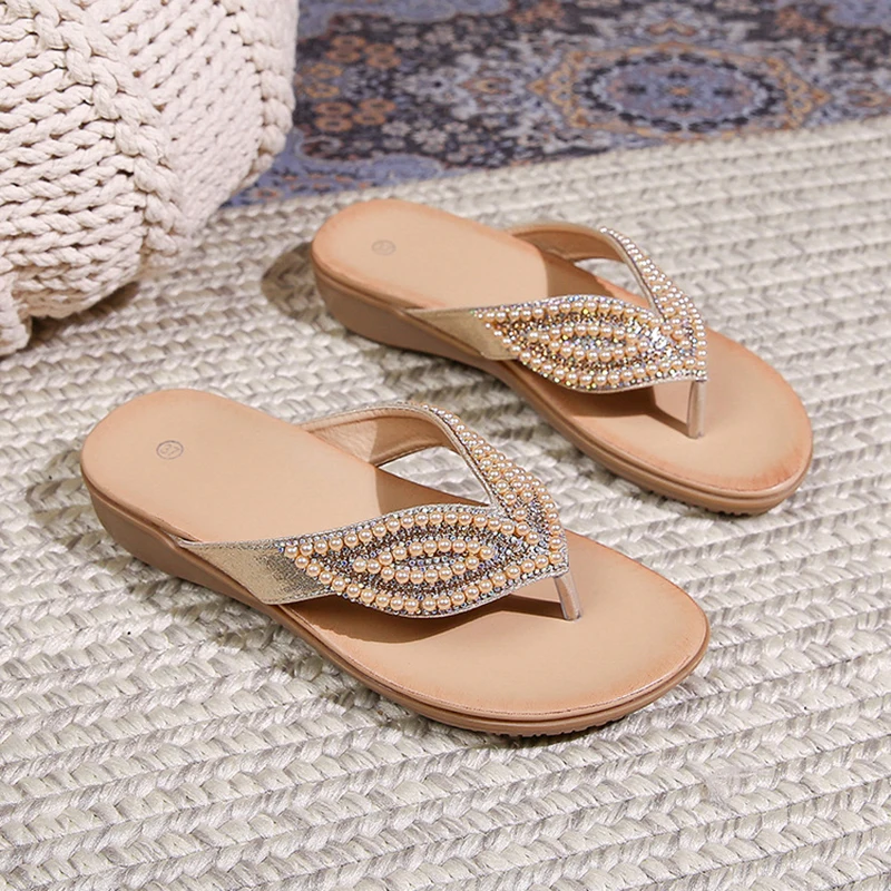 

Women Flip Flops Slippers Summer Fashion Rhinestone And Pearl Soft-soled Slides TPR Sole Outdoor Sandals Casuel Footwear