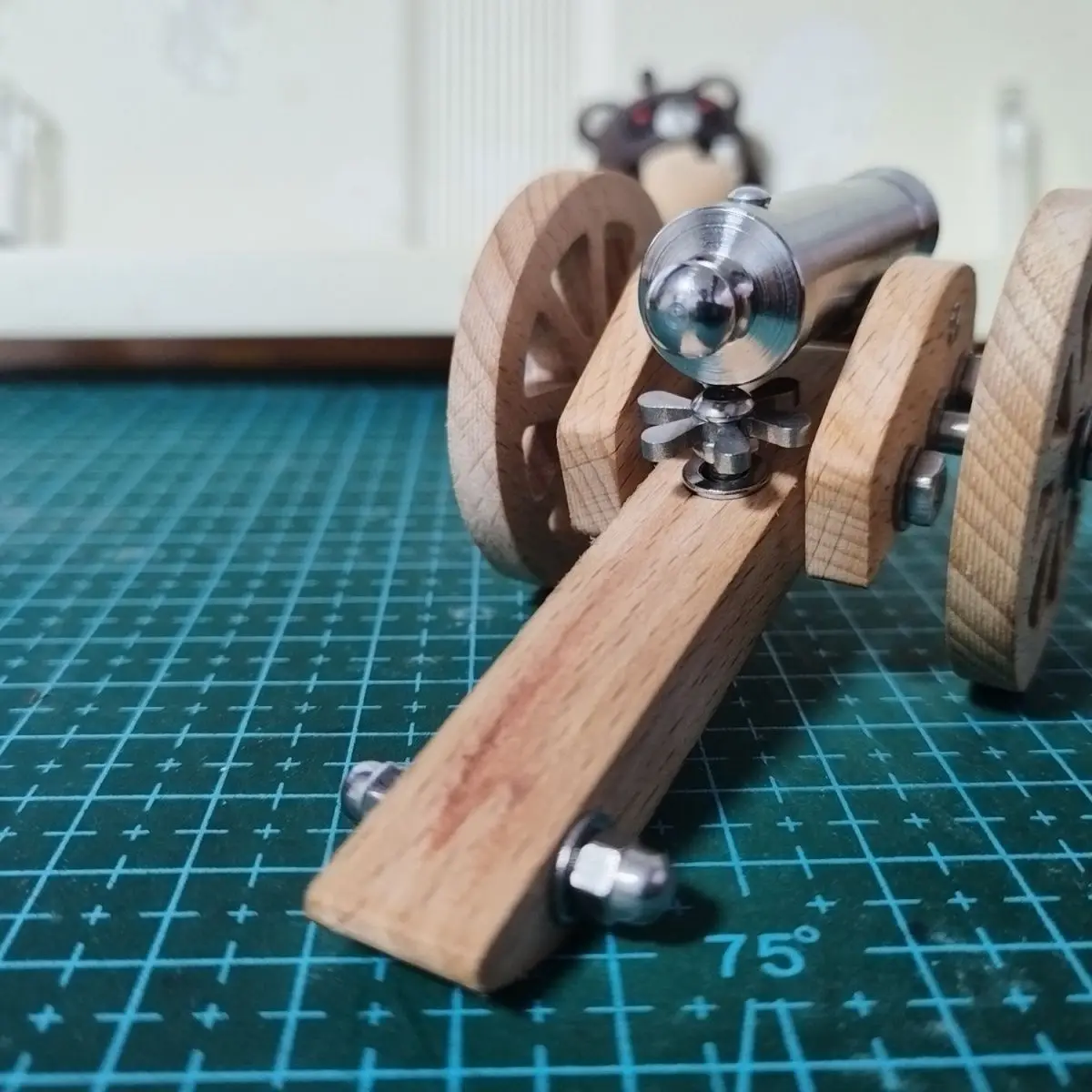 Stainless Steel Mini Napoleon Cannon Model, Beech Wood, Military Enthusiast Ornament view 5