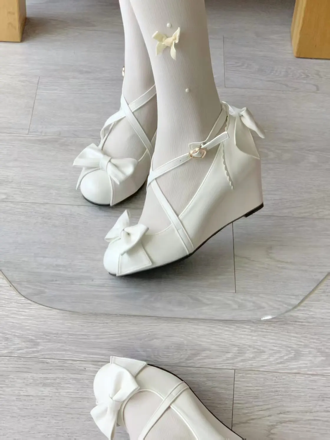 Japanese Original Retro Ancient Lo Shoes Women's Slope Heel Lolita Shoes Versatile Bow Round Pointed Mid Heel Pumps for Female view 4