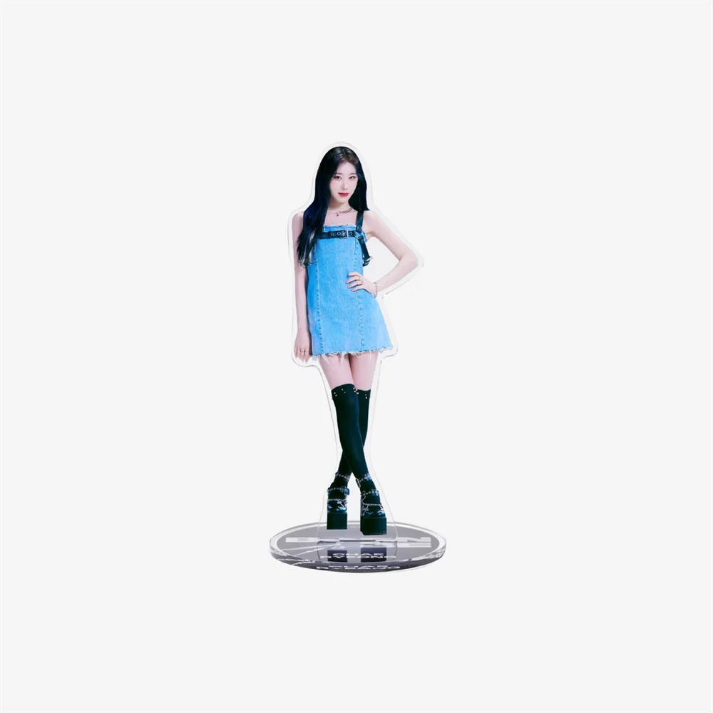 KPOP ITZY Standing Sign Albums Stand-up Sign Yeji Lia Ryuji Chaeryeong Yuna Humanoid Figure Standee Desktop Decoration