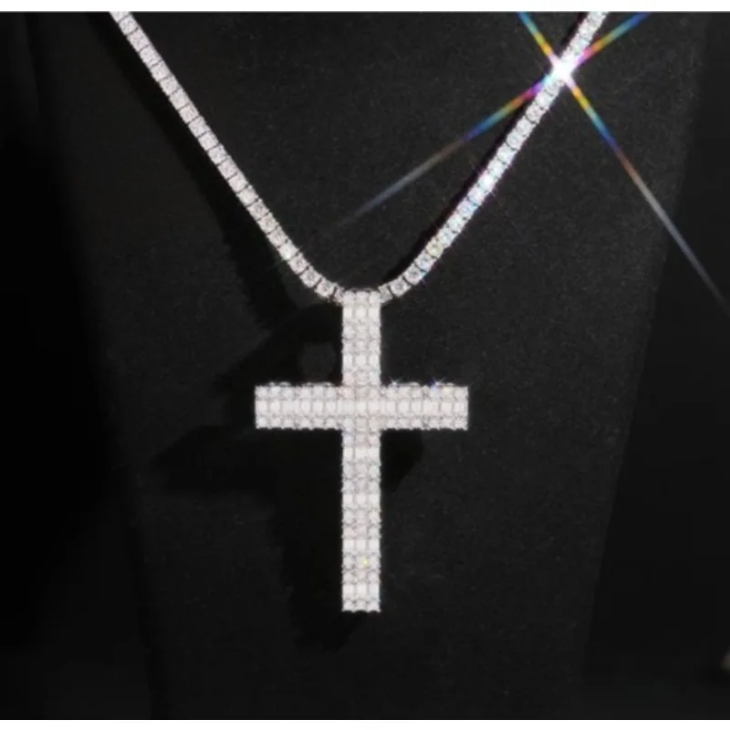 LYEE CYEE Iced Out Cross: Classic Hip-Hop Pendant. Made of S925 Silver, Dripping with Premium Moissanite Stones for Ultimate