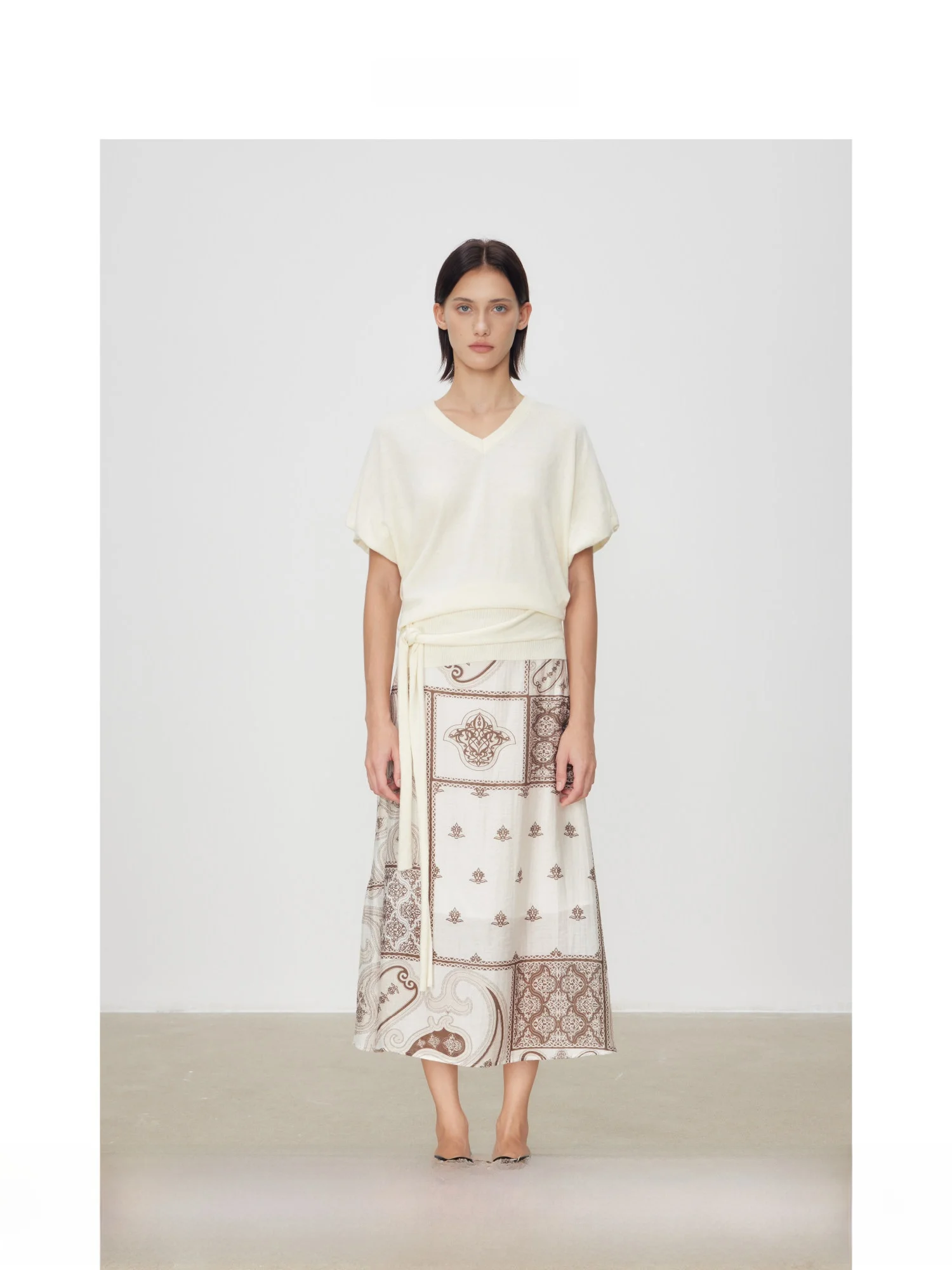 

Повседневный шерстяной вязаный свитер KIP MERCI: весенне-летний, с рукавами-фонариками, высоким воротником, свободного кроя, из мягкой смеси нейлона, акрила и шерсти, женский топ