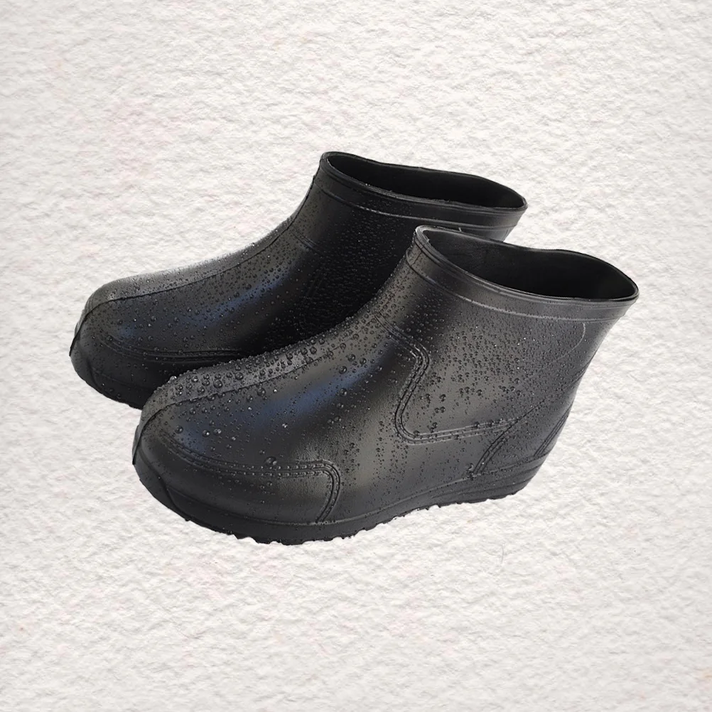 1 paar antislip slijtvaste regenschoenen zwart maat 43 dikke hak antislipzool ronde neus ontwerp voor natte vloeren zuur alkali