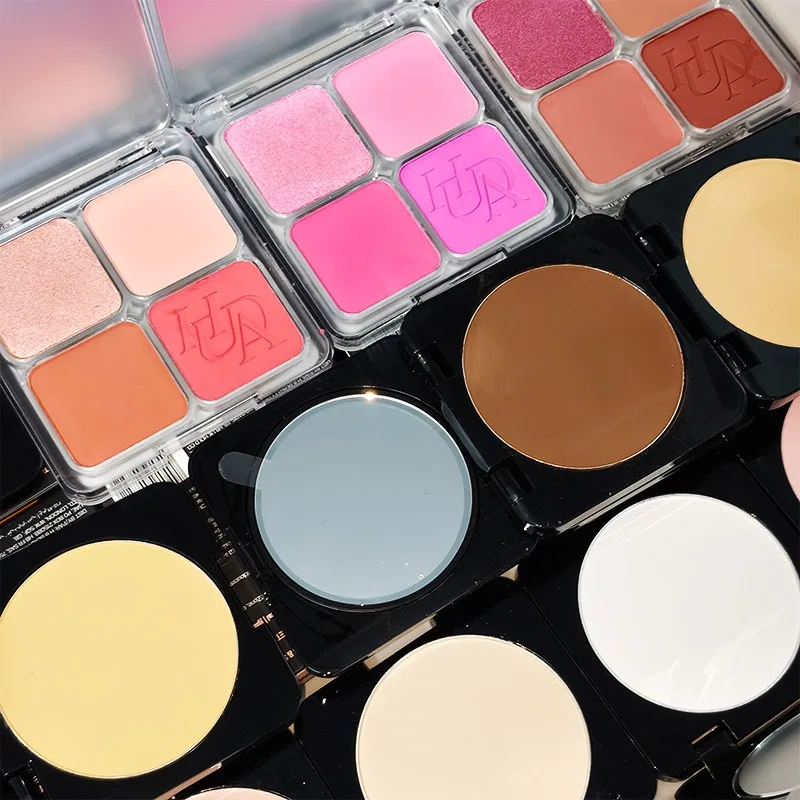 Image of Brandneues 4-Farben-Puder-Rouge-Set: Matt, natürlich, leicht aufzutragen, langanhaltend, ölkontrollierend, Fixierpuder, Lipgloss-Kosmetik