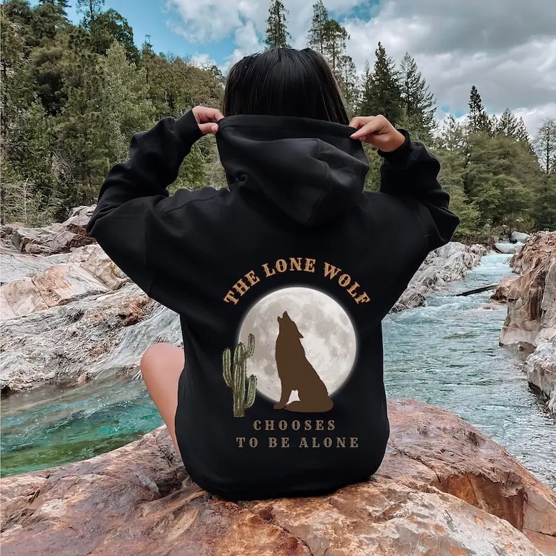 

Predator Howling Wolf Shirt, Western Desert Aesthetic Hoodie, Gift for Wolf Lovers