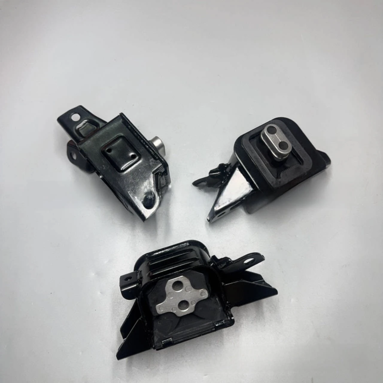 21830-H6100 Left Engine Mount for Hyundai Accent Elantra 2016-2020