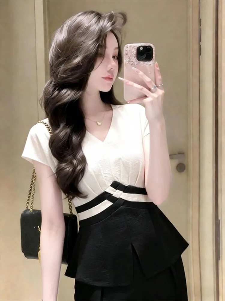 

Faionable Summer 2026 Women's ort Sve Satin irt V-Ne Loose Fit Waist-Cinching Slimming Head over Heels Top