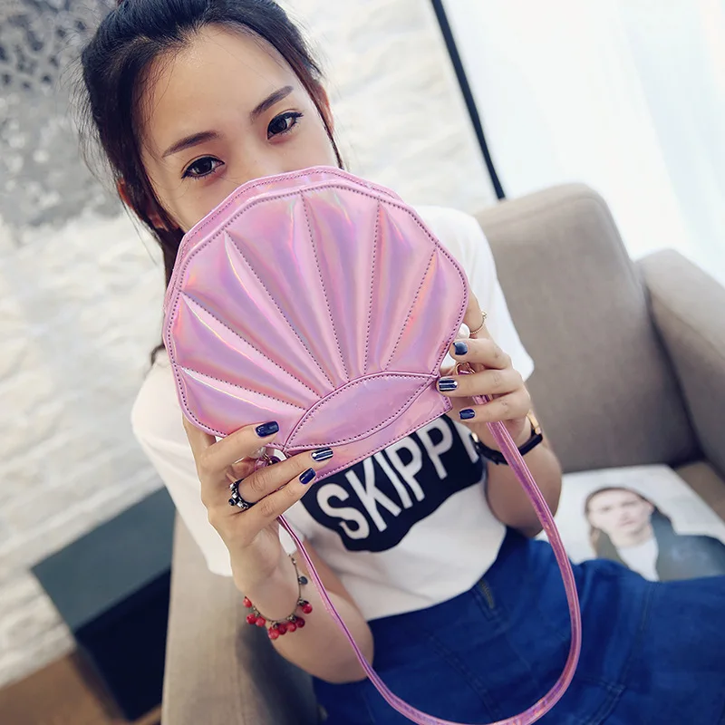 Fashion Shell Shaped Shoulder Bag for Women Novelty Purses and Handbags Girls Cute Pearl Chain Crossbody Bag Ladies Clutch