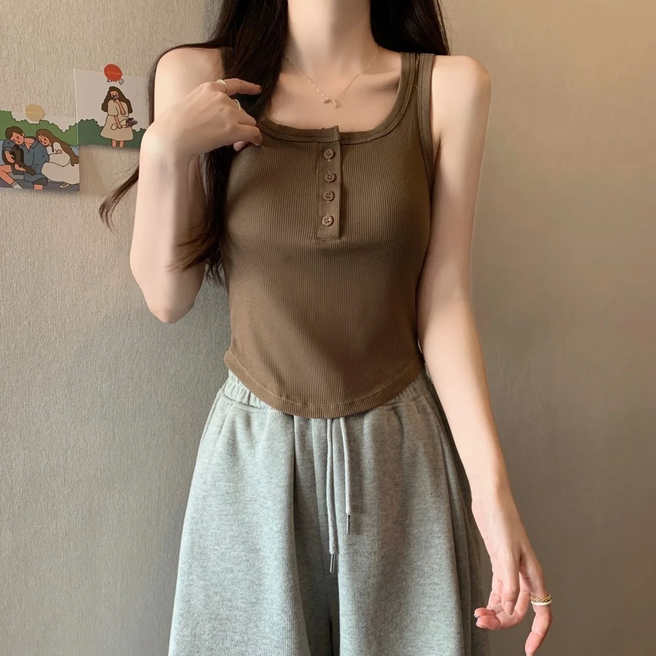 버튼업 고정컵 조끼 여성용 와이드 숄더 스트랩 스퀘어 칼라 슬리밍 베이스 레이어 여름 패션 폴리에스터 섬유