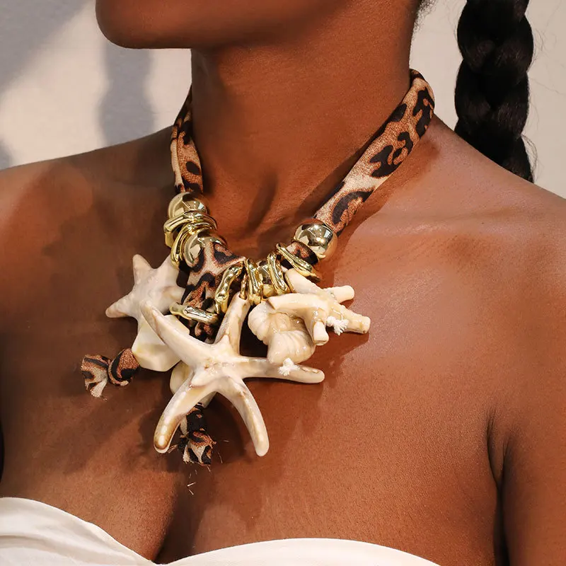 

Boho Geometric Necklace Starfishs Design for Women Trendy Wedding Party Jewelry Accessory,Christmas Decor Keychain Prop Gift