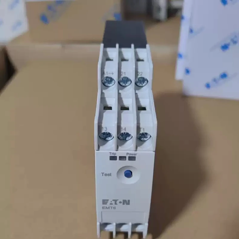 

Eaton Moeller EMT6 (230V) PTC Thermistor Motor Protection Relay 230V AC
