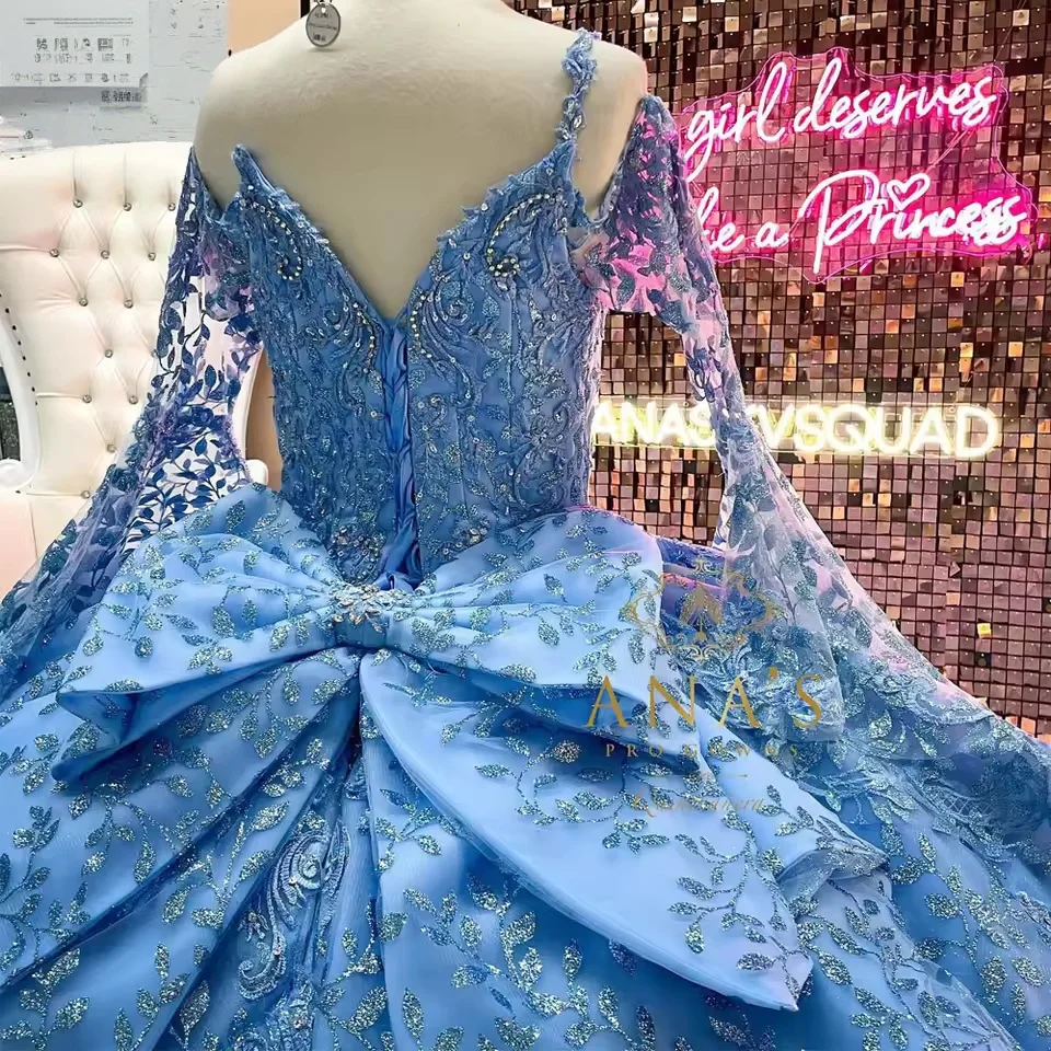 Himmelblaue Charro-Quinceanera-Kleider, Ballkleid, Spaghettiträger, Applikationen, Spitze, mexikanische Sweet-16-Kleider, 15 Jahre, individuell