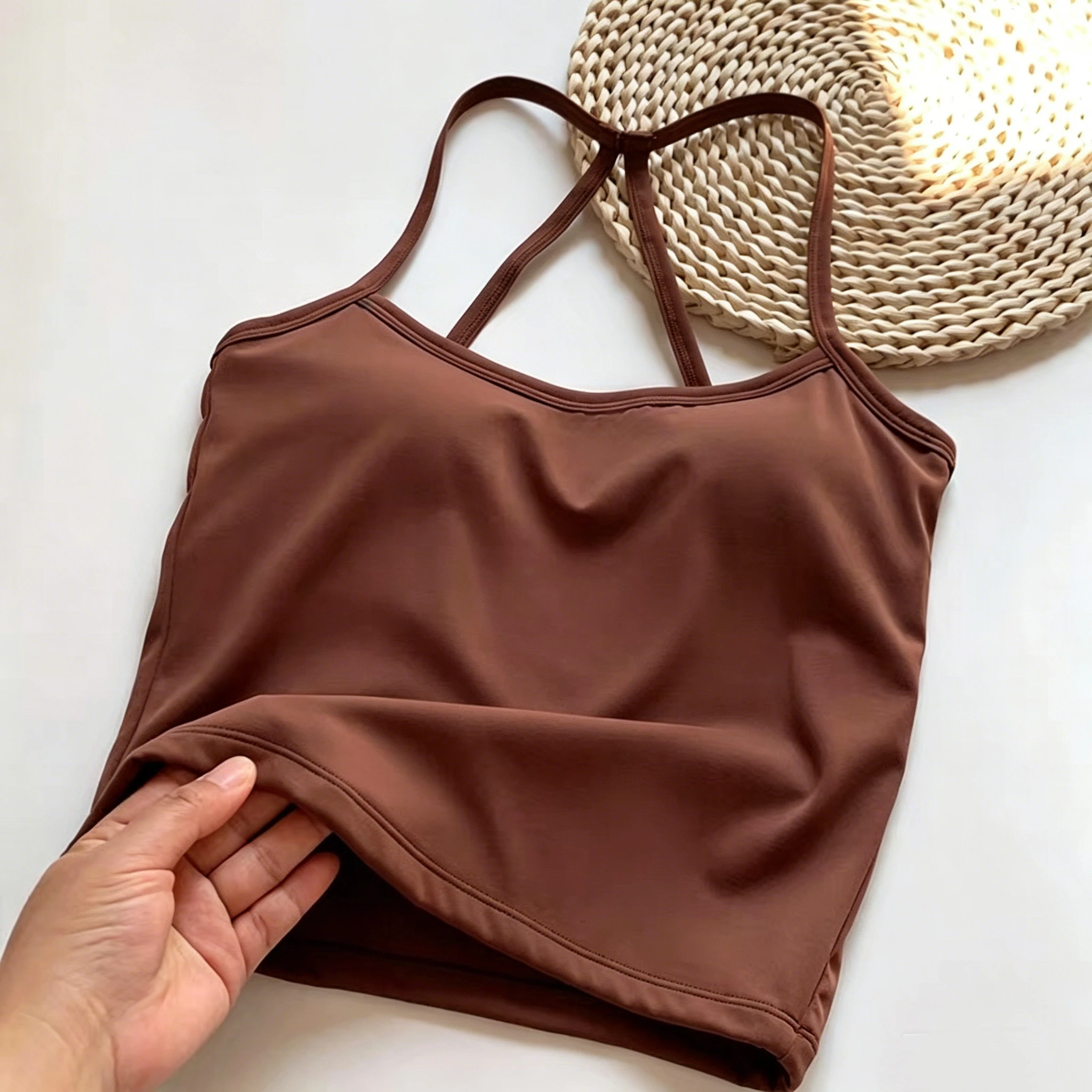 Damen Yoga Tanktop mit eingebauten Polstern, schnelltrocknendes, atmungsaktives Fitness-Top, Sportweste mit schönem Rückendesign für Lauftraining – Detail 13