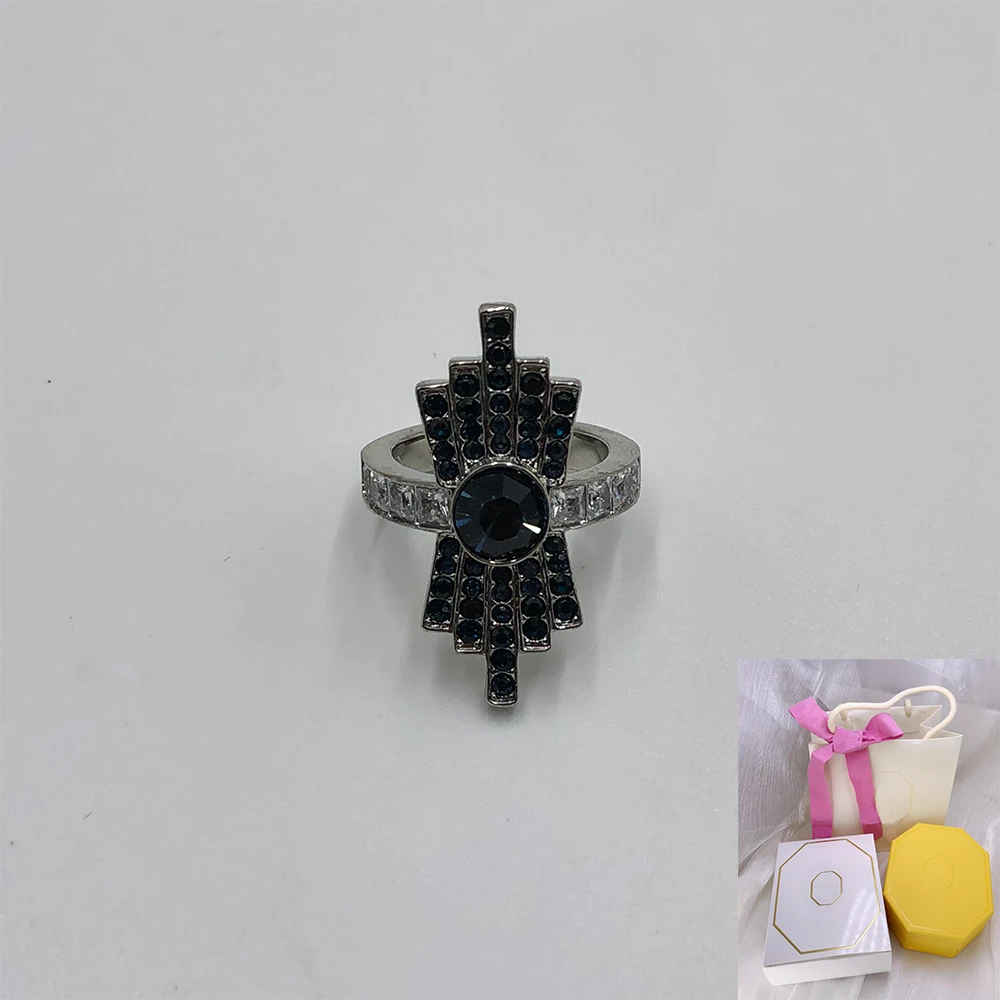 

New fashionable inlaid blue crystal ring with creative design, romantic birthday gift for women