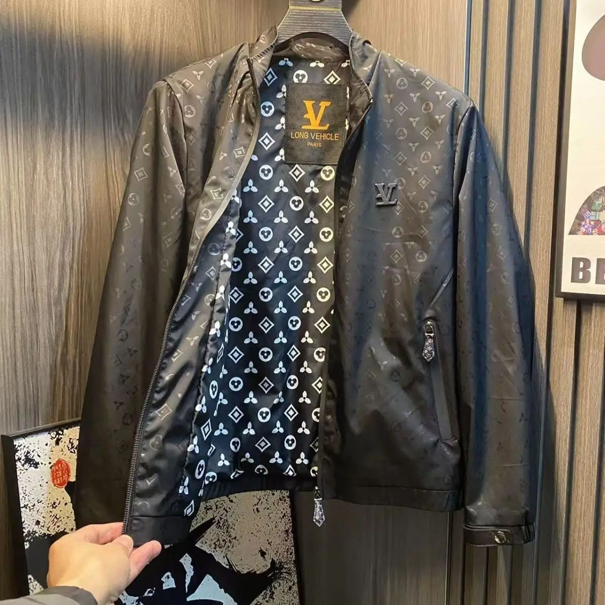 

Жаккардовая модная европейская куртка с воротником-стойкой и полным принтом, мужская новая повседневная модная брендовая универсальная куртка, модный топ