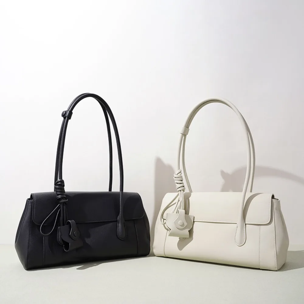 

Женская одежда в нишевом дизайнерском стиле: новинка, изысканный и универсальный дизайн, повседневный комфорт, элегантность.