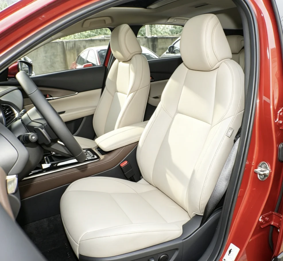 Für Mazda CX30 2020~2023 Maßgefertigte Autositzbezüge Luxuriöses Nappaleder 100% Passgenau Innenraumzubehör 360 ° Vollständige Abdeckung – Detail 1