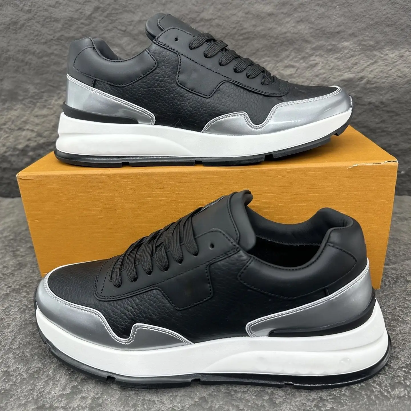 Unisex Fashion Color Block Dad Shoes Metallic Silver Panel Design Non-slip Thick Sole Street Running Trainers