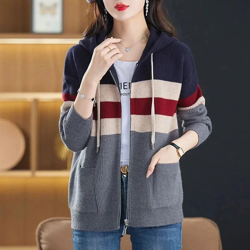 Autumn Winter New Fashion Hooded Long Sleeved knitted Cardigan Sweaters Women Loose Korean zipper Knitted Ladies Jacket