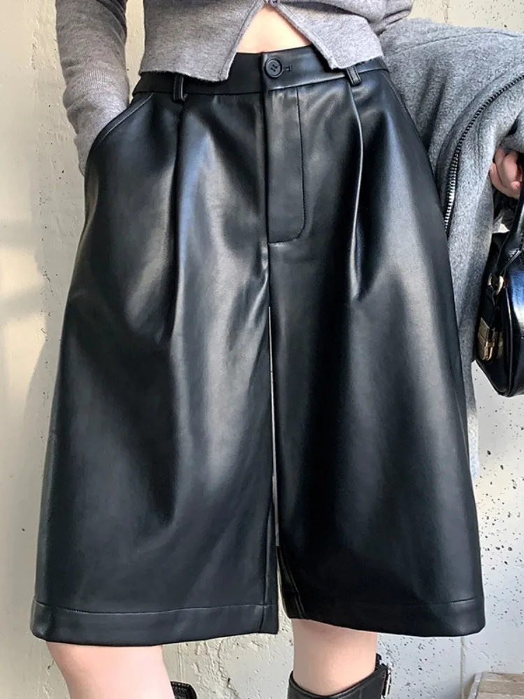 Why Simpl Orts Are the Ultimate Fall-Winter Staple for Modern Women