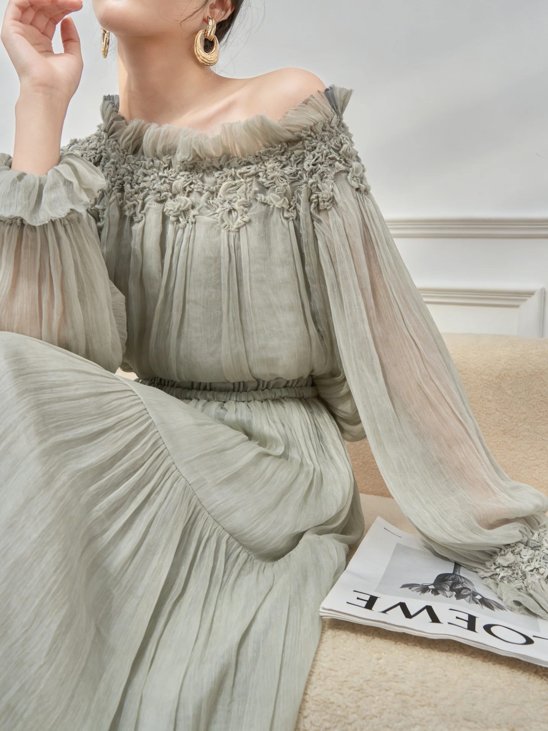 

Зеленый комплект из топа с вышивкой и открытыми плечами и юбки с высокой талией, женская модная коллекция весенней коллекции, свободный крой, повседневная одежда