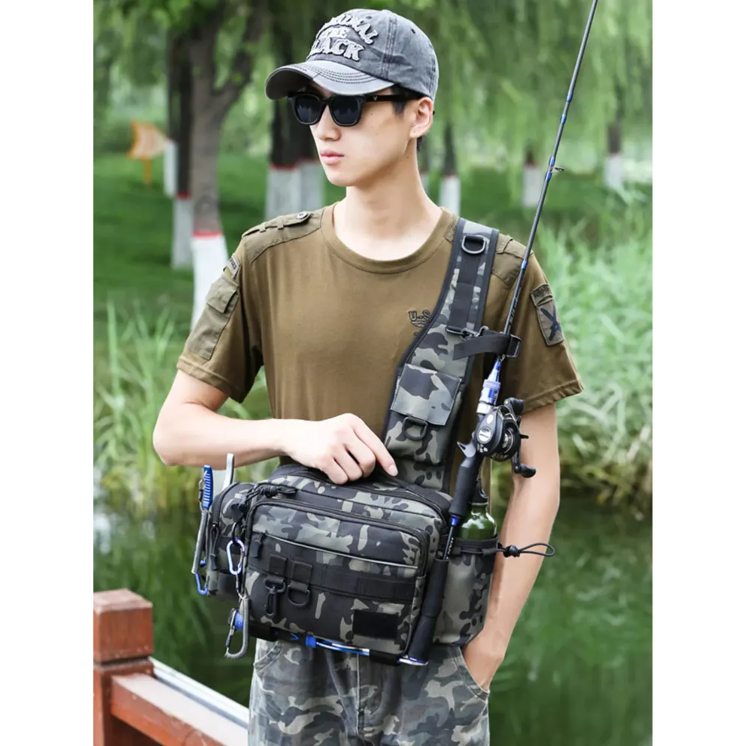 

OutdoorMultifunctional Fishing Waist Pack Fishing Lures Gear Sports Tackle Tackle